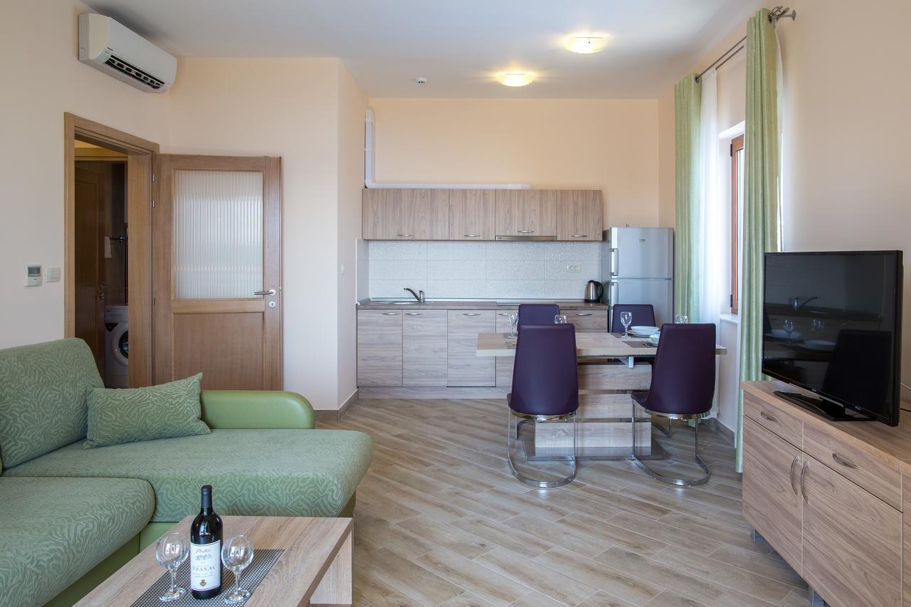ApartHotel Belvedere Residence Becici Budva Szoba fotó